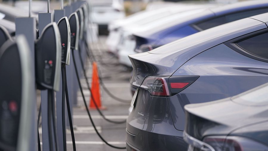 Shtohen automjetet green në Shqipëri, DPSHTRR: 40 për qind e makinave të reja janë elektrike